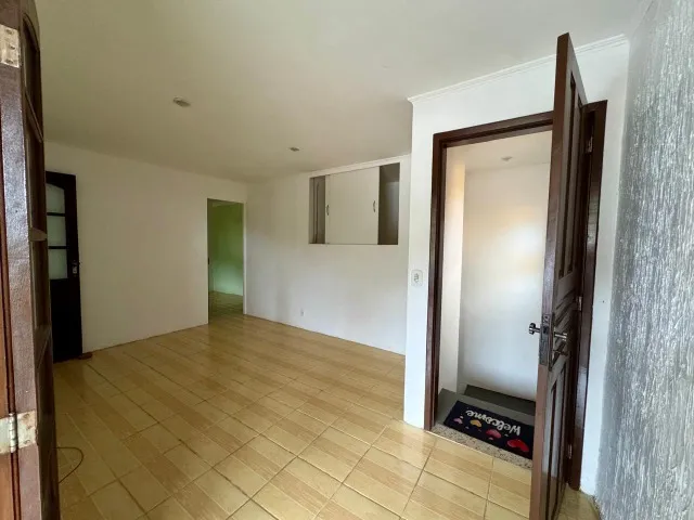 Alugo casa um quarto no Caxambu - petrópolis RJ