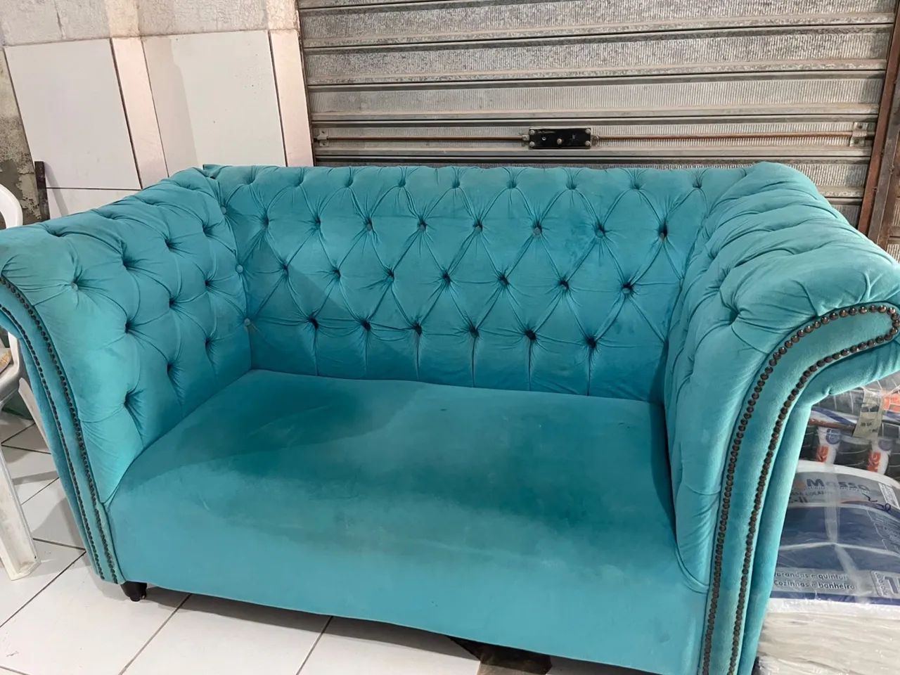 Sofá chesterfield azul tiffany  - Foto 2