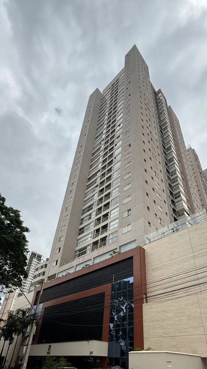 3 Suites plenas (Casal C/ Closet)   Garagem para 3 carros Prox as Escolas e Parque Vaca Br