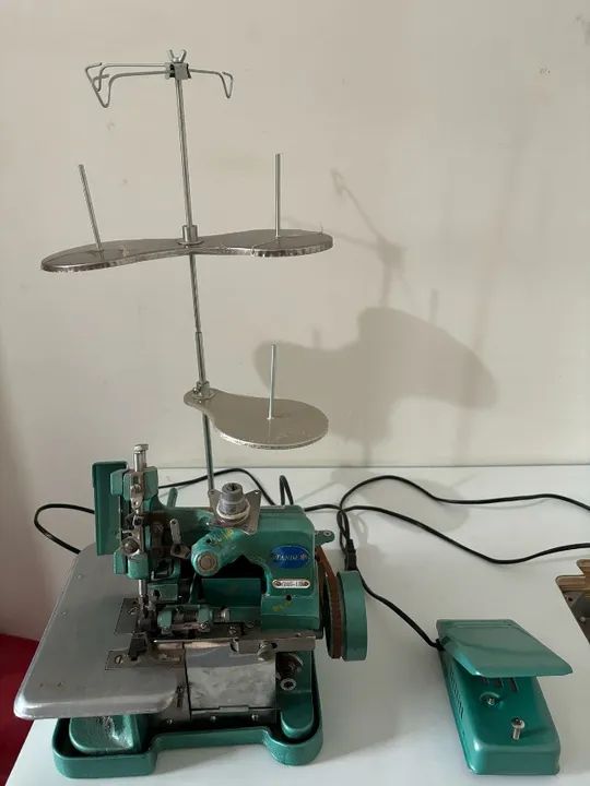 Maquina Overlock