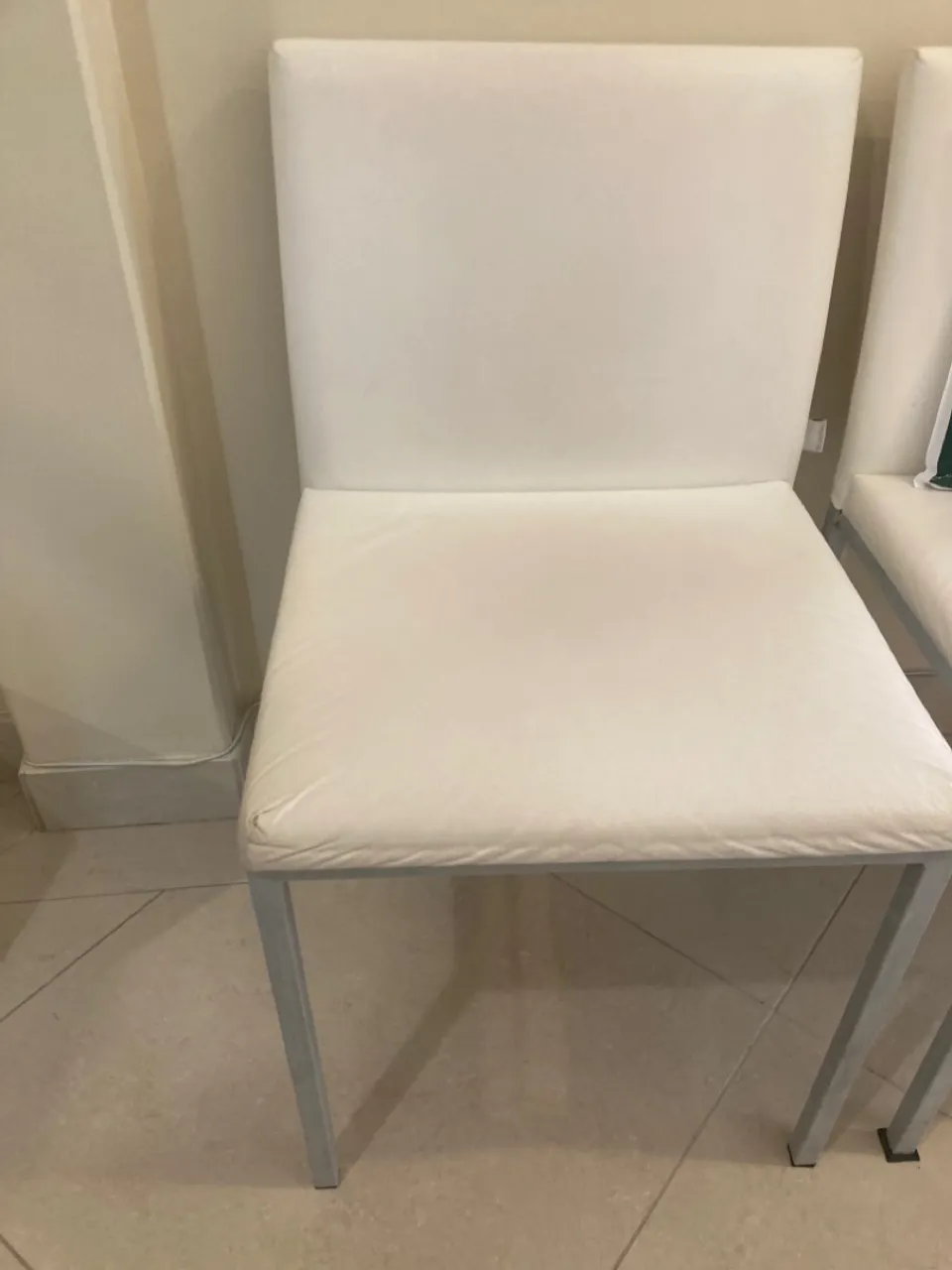 Cadeira para sala de espera em corino