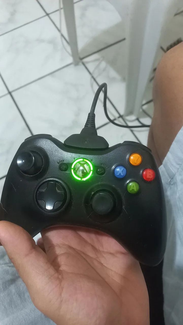 Controle Xbox 360 - Preto e Branco LEIA DESCRIÇÃO!! - Foto 4