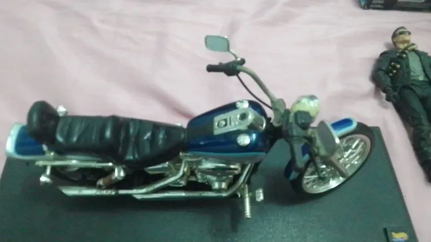 Motorcycle with Terminator action figure64684407659266124