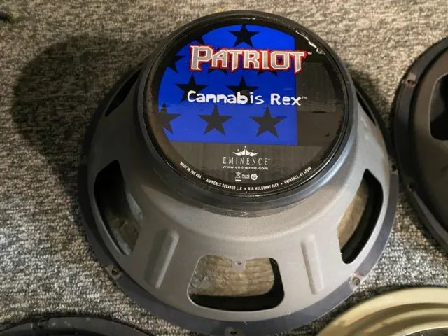 Falante Guitarra Patriot Cannabis Rex