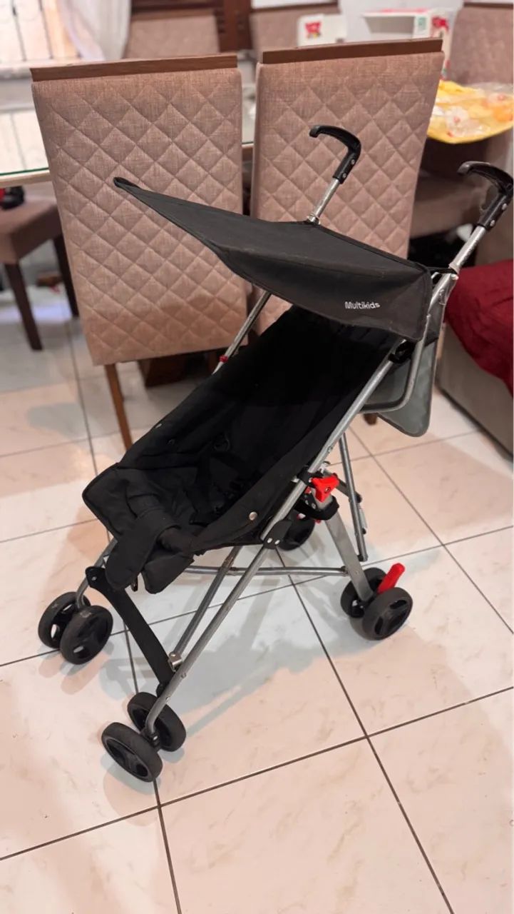 Carrinho guarda chuva de Bebê Compacto e Leve - Ótimo Estado - Foto 4