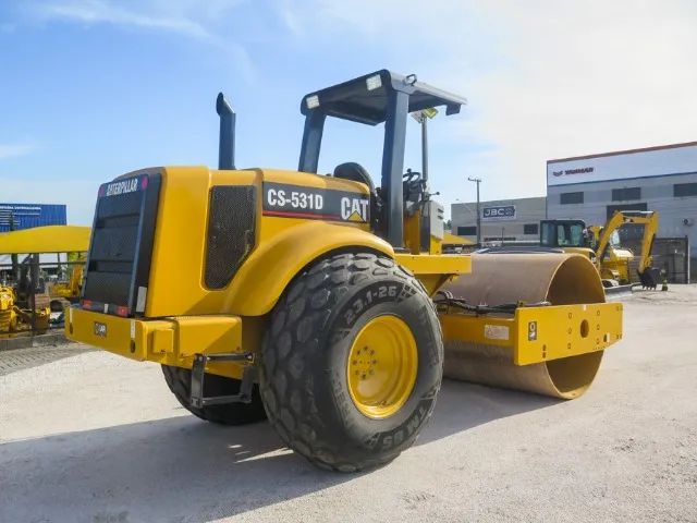 Rolo compactador Caterpillar CS531D 2004 revisado - Foto 4