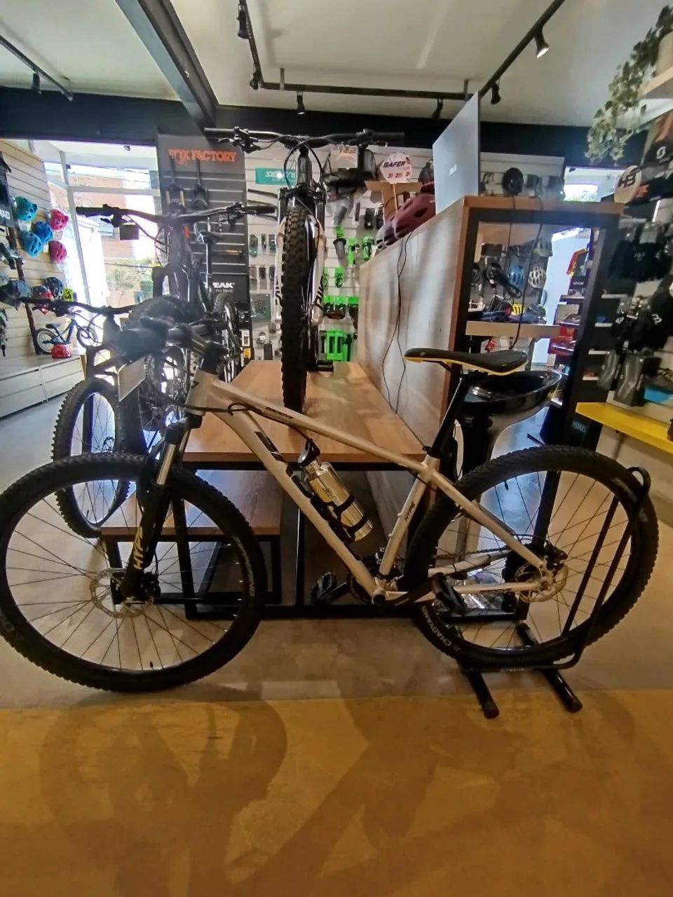 Bicicleta elétrica Groove E-Hiper