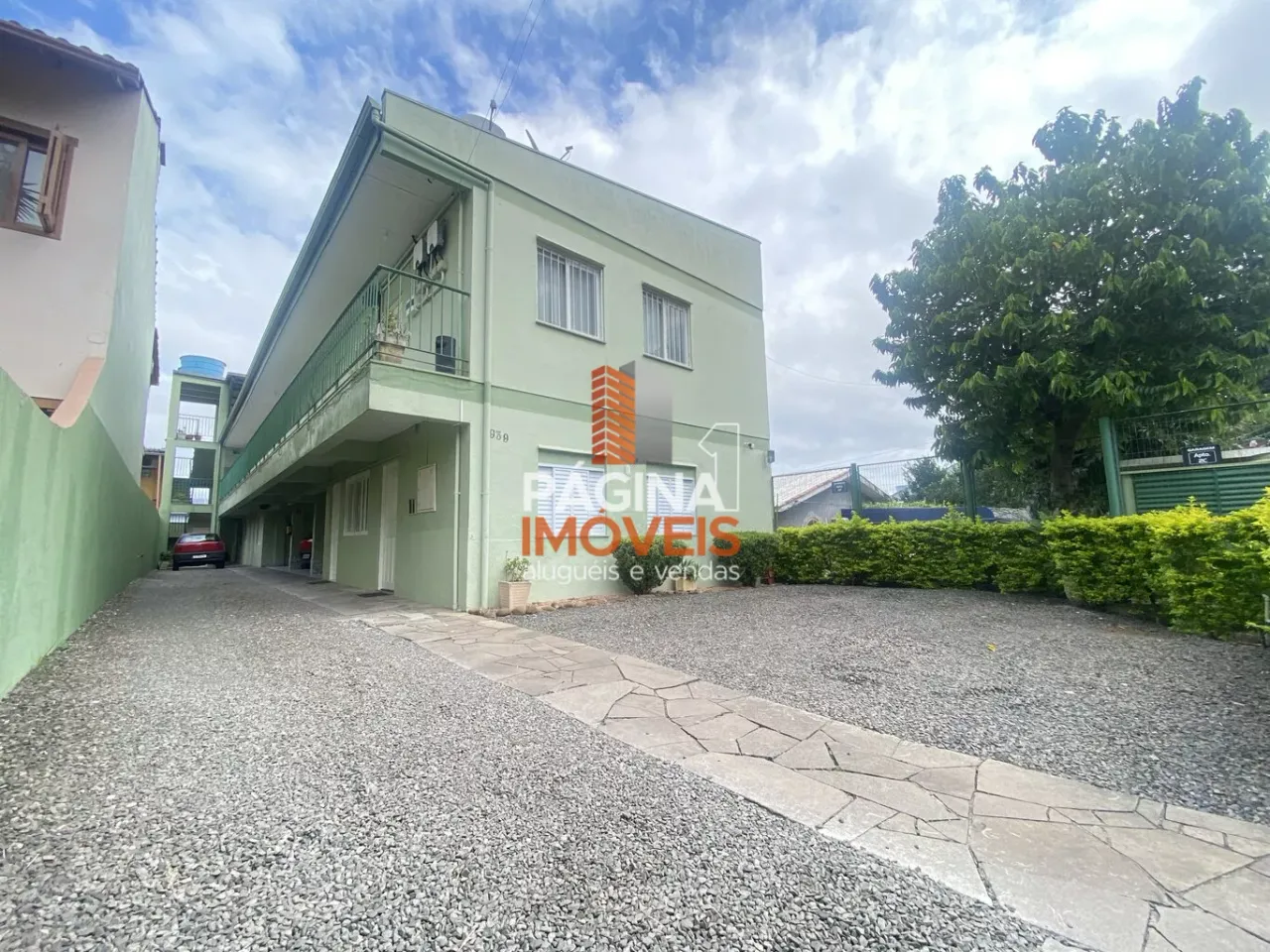 Página 1 Imóveis anuncia para venda, prédio com 15 kitnets, "mobiliados", bairro São José,