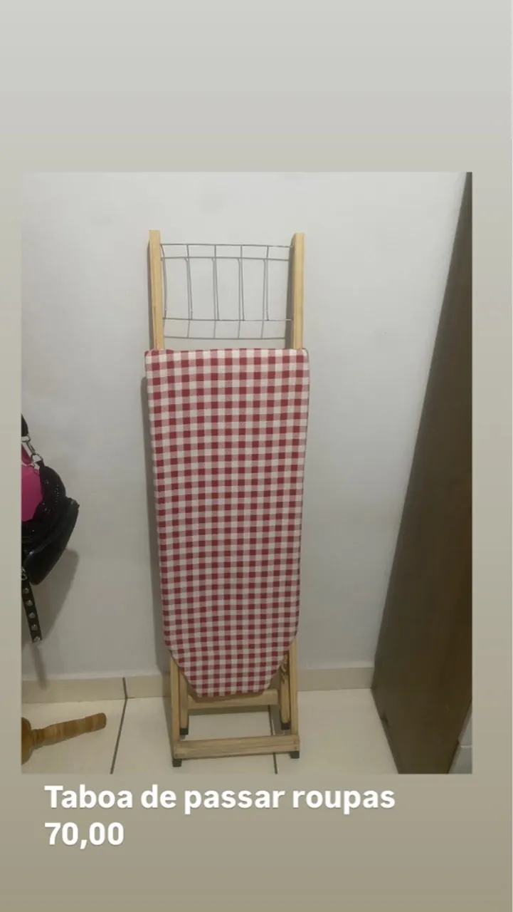 Tábua de passar roupas dobrável