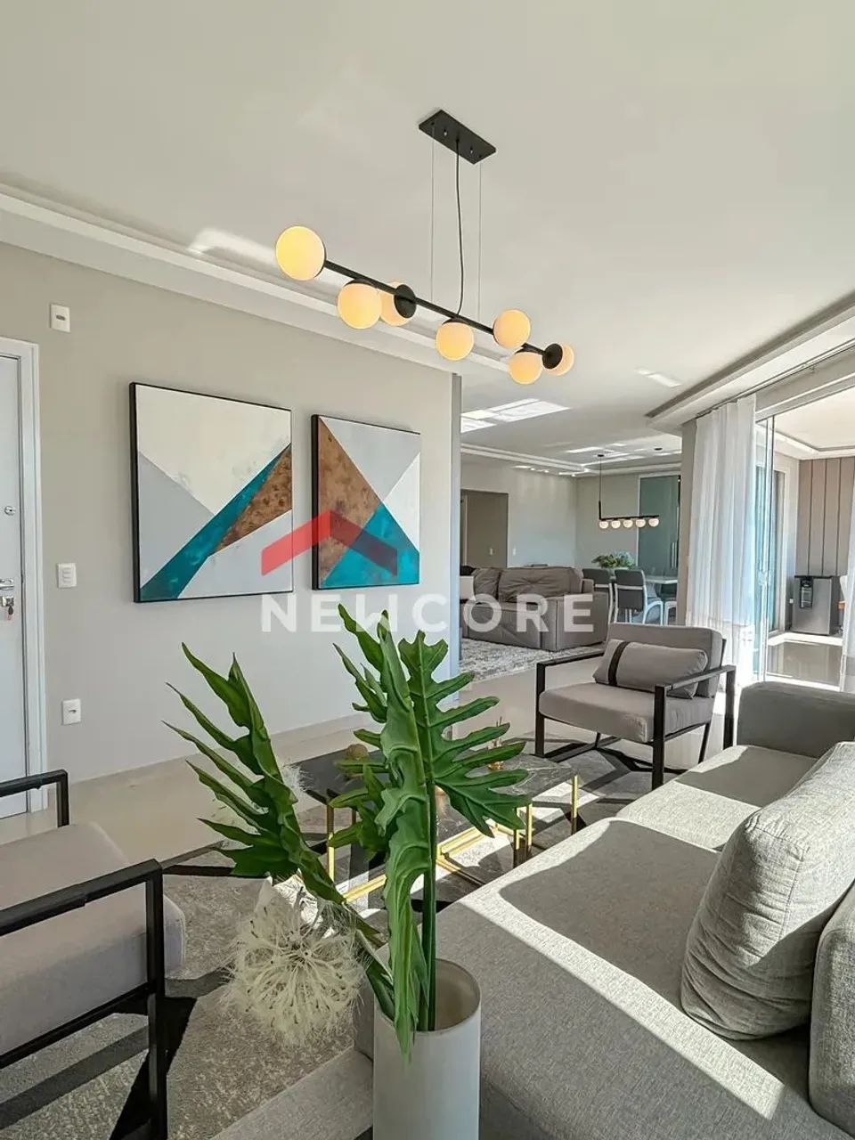 Apartamento em Rua 248 - Meia Praia - Itapema/SC