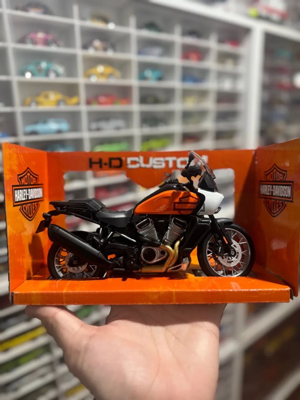 Moto Harley Davidson Pan America 1250 1:12 Maisto - Foto 2