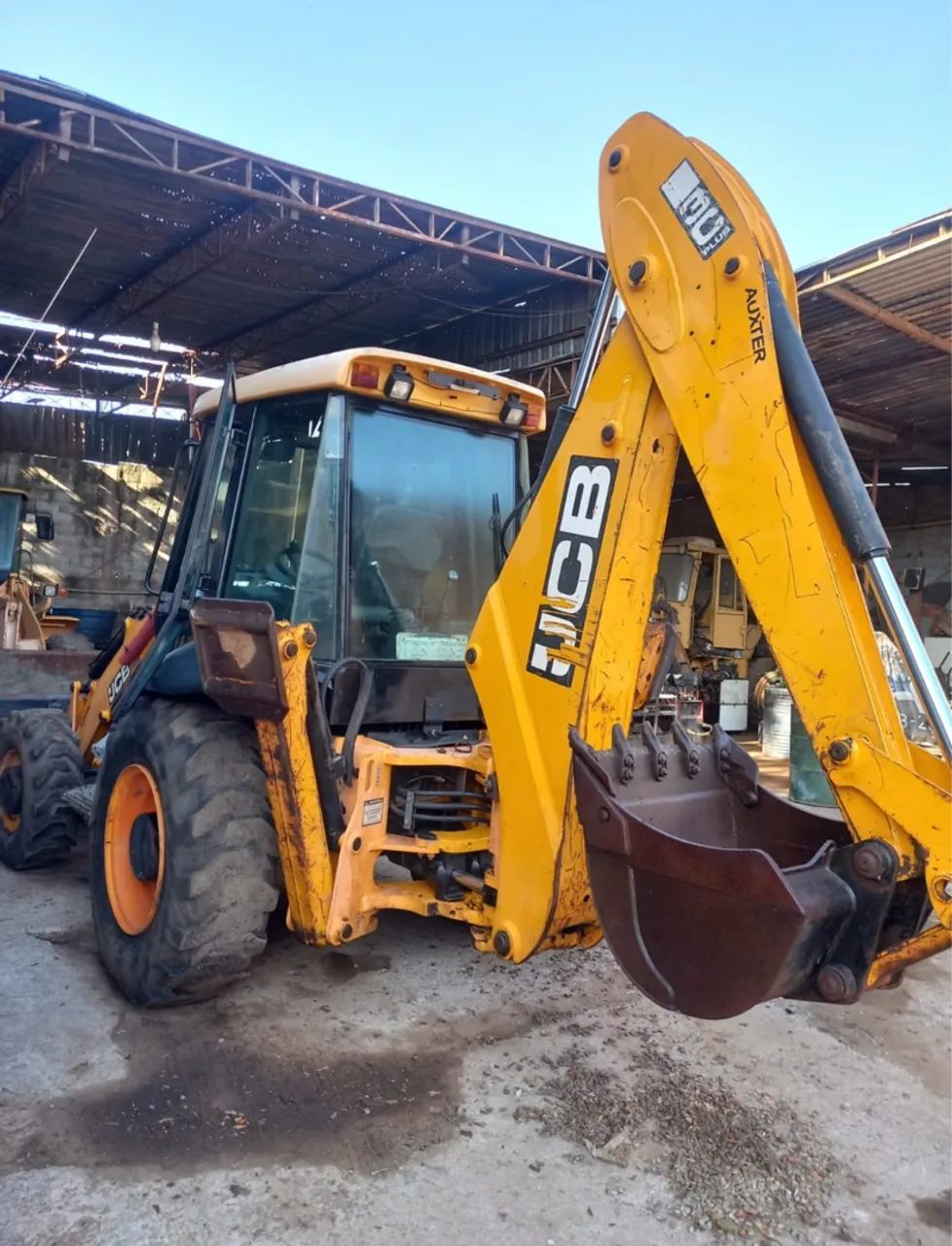 Retroescavadeira JCB 4CX - Foto 3