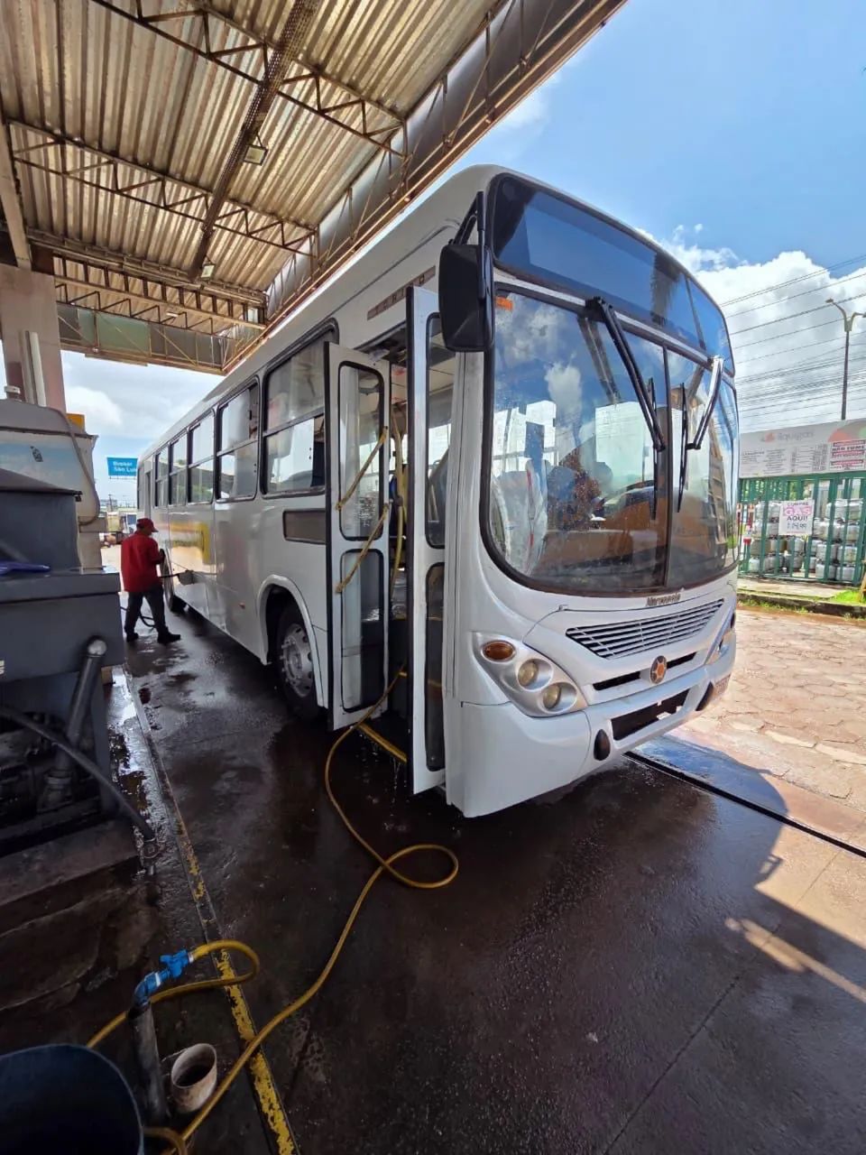Ônibus Mercedes Marcopolo 2011