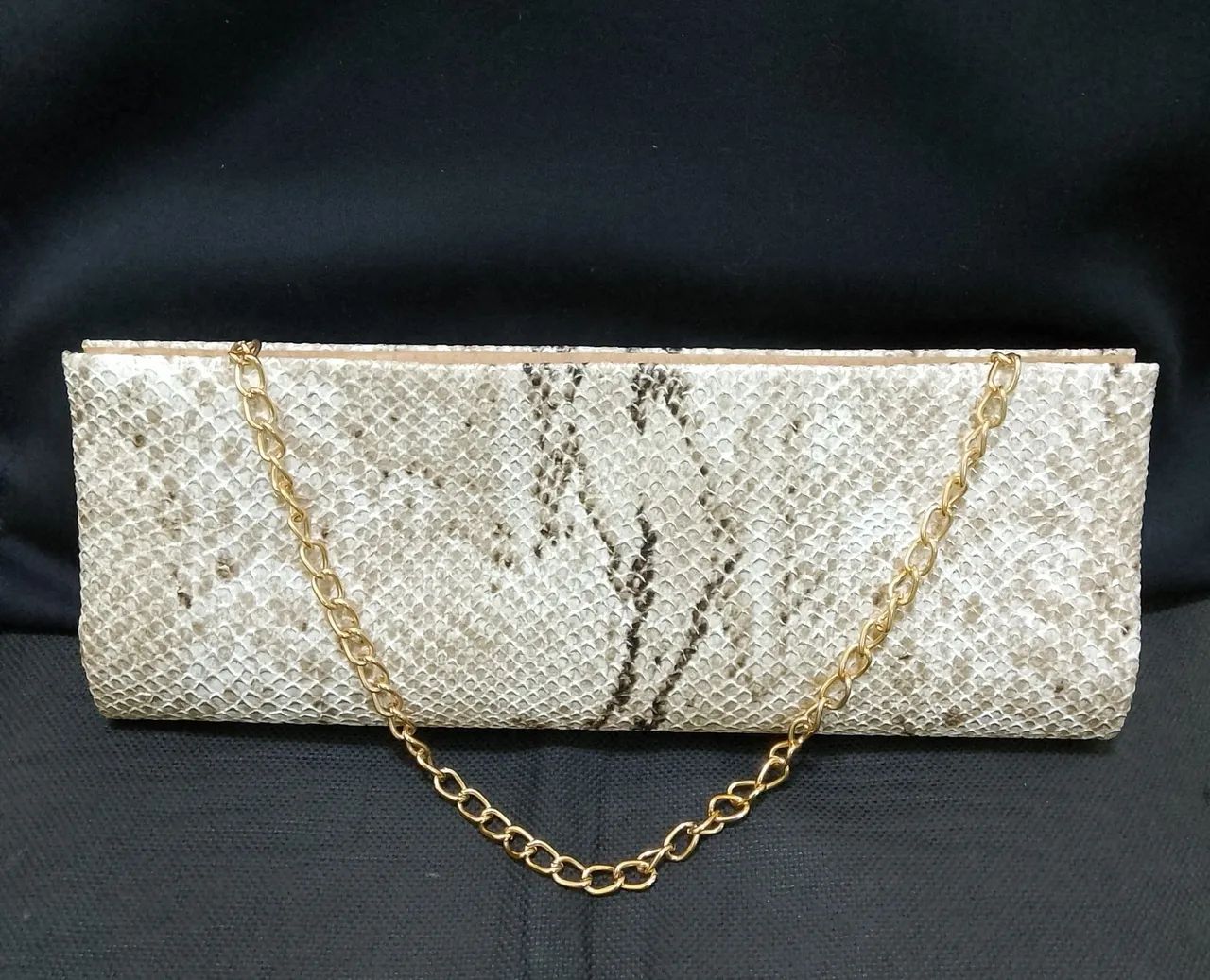 Bolsa de mão feminina em couro de cobra