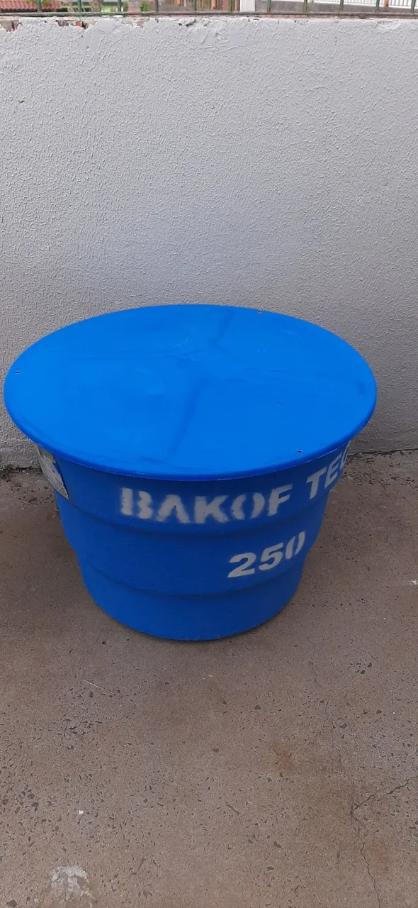 Caixa d'água 250 litros Bakof