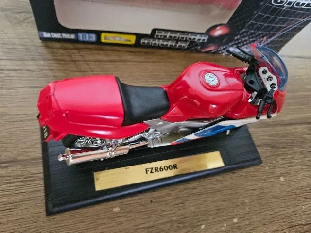 Moto miniatura FZR 600R 1:13 - Foto 2