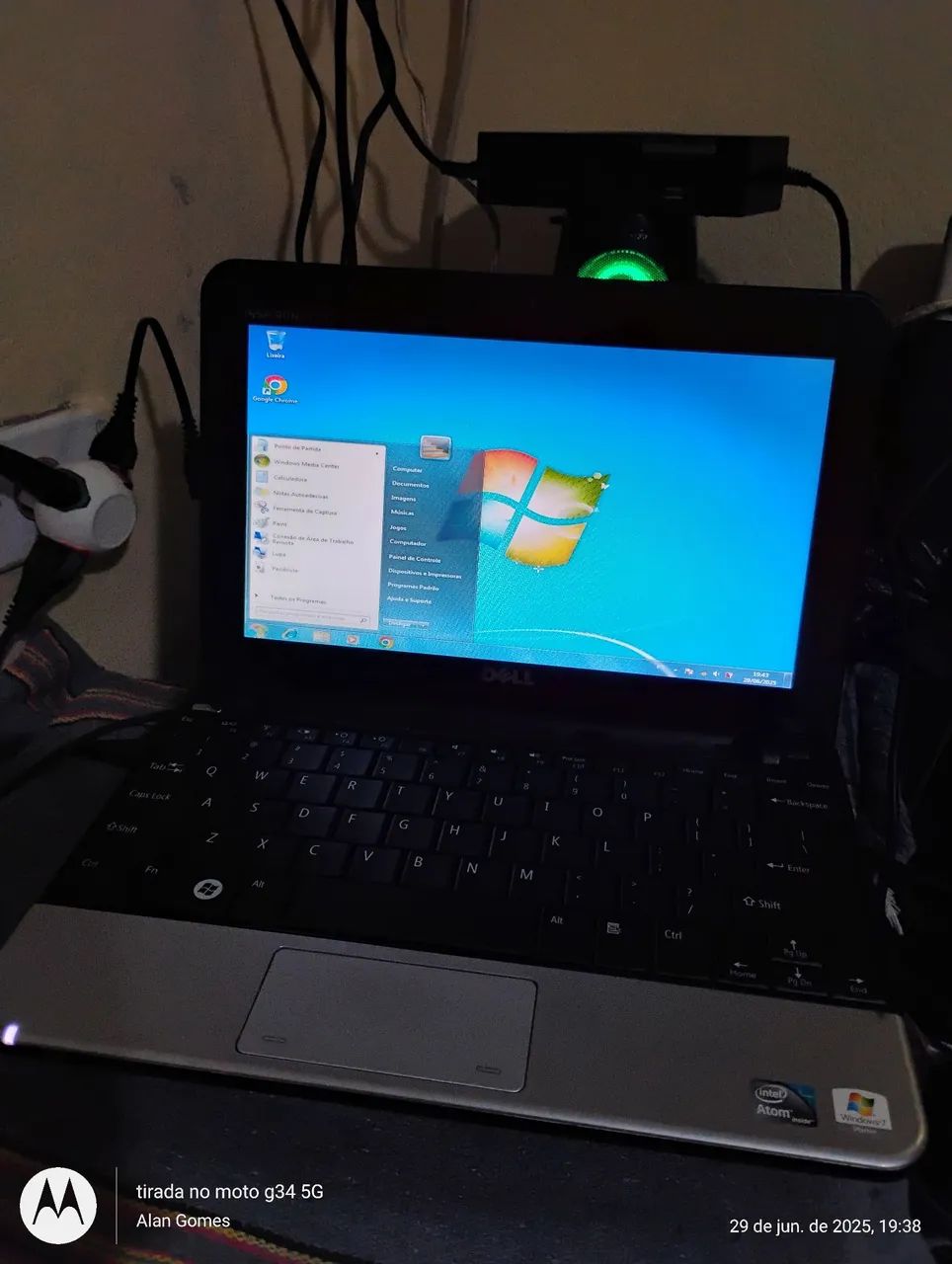 Netbook Dell Mini, Intel Atom, Windows 7 ( leia o anúncio ) 