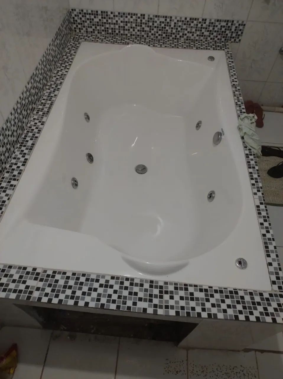 Aquaplas Hydrotherapy Bathtub Florence 180x110 COMPLETE with Pump - Used 2 times 2xada 2x