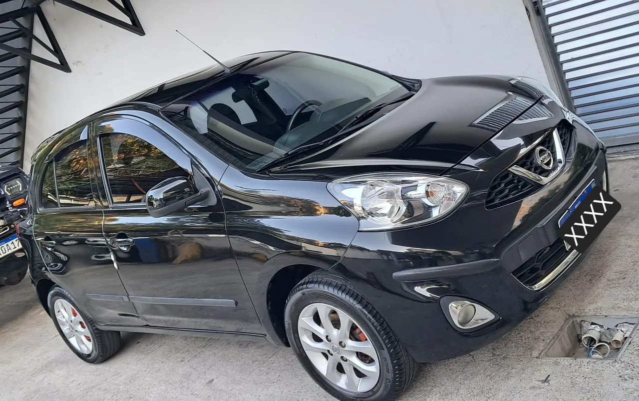 Nissan March 1.6 SV