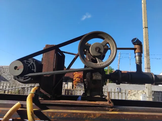 Máquina perfuratriz para poço