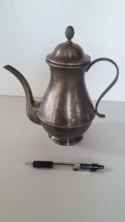 Bule antigo Eberkoc espessurado a prata 22 cm