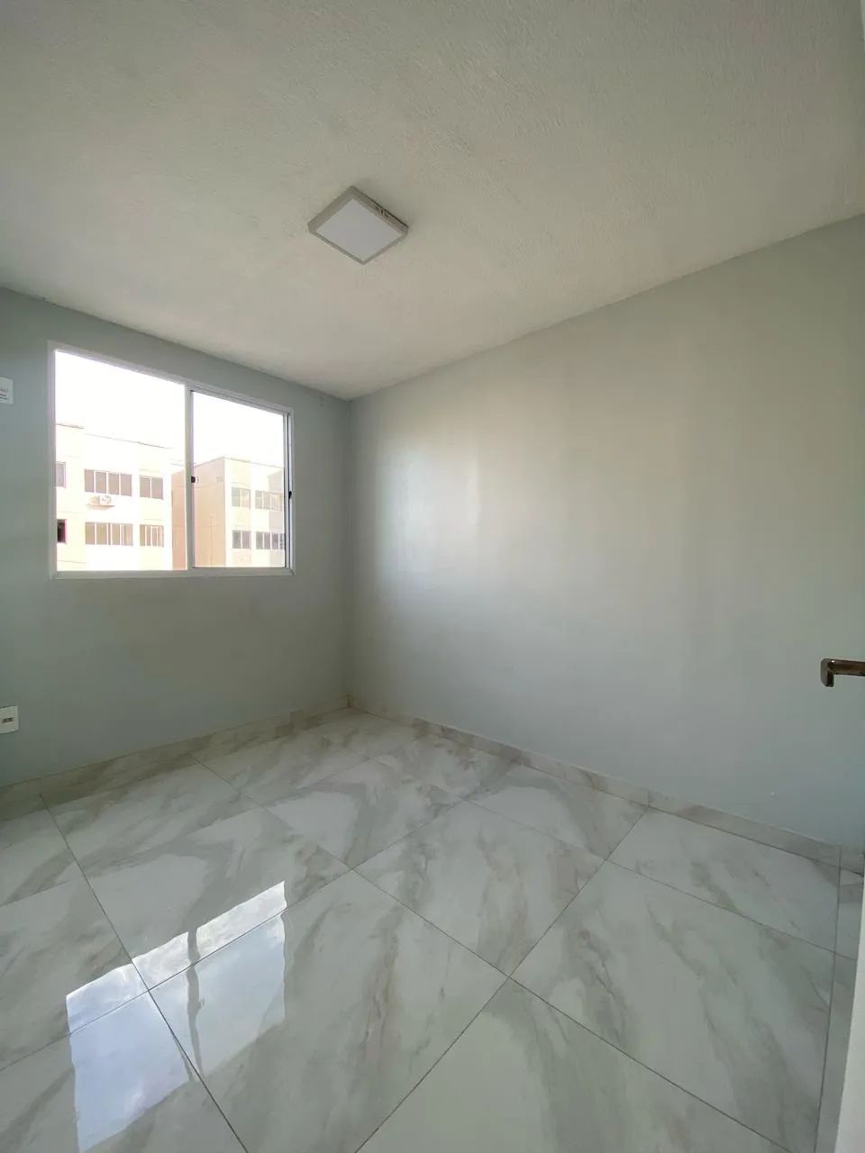 - ALUGUEL : APTO NOVO- 4º andar - Foto 2