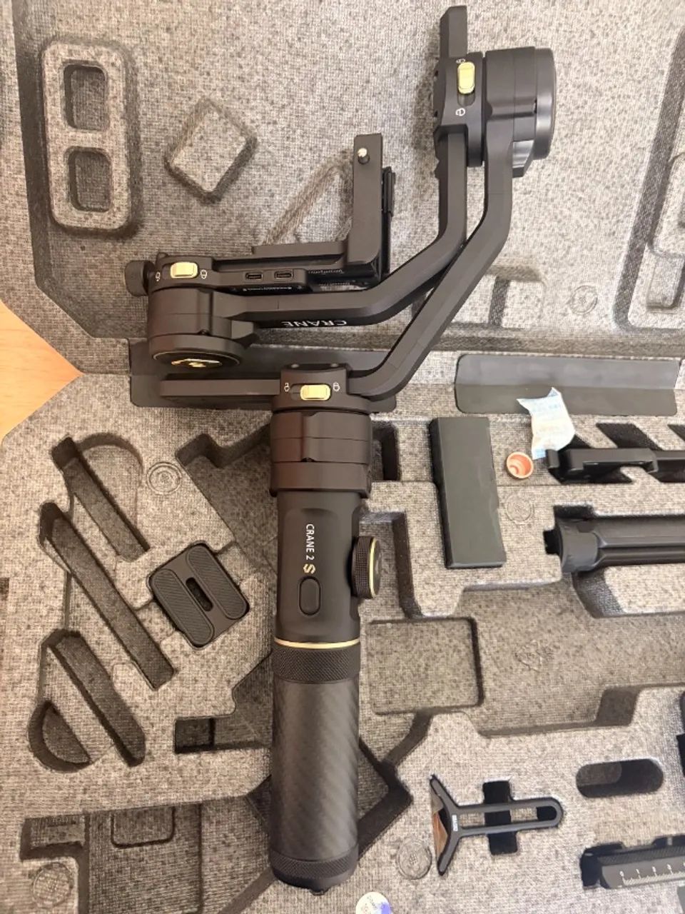  Estabilizador Gimbal Portátil Zhiyun-tech Crane 2s - Foto 4