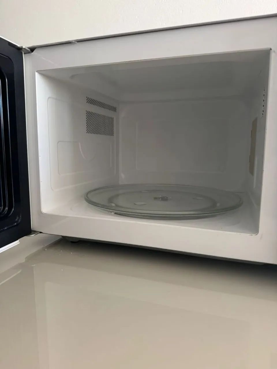 Micro-ondas Midea MMX 31L em ótimo estado! - Foto 4
