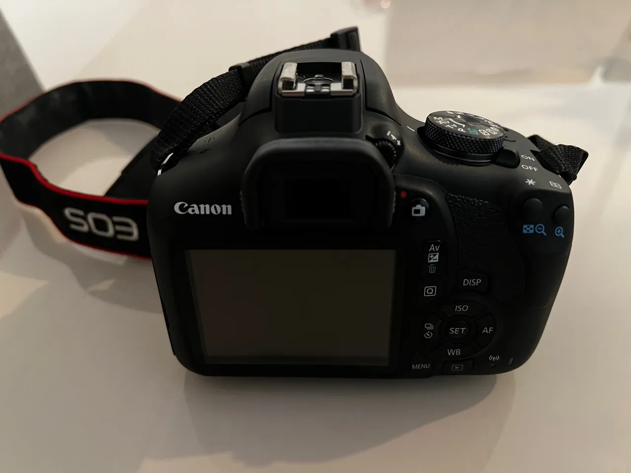 Canon 2000D