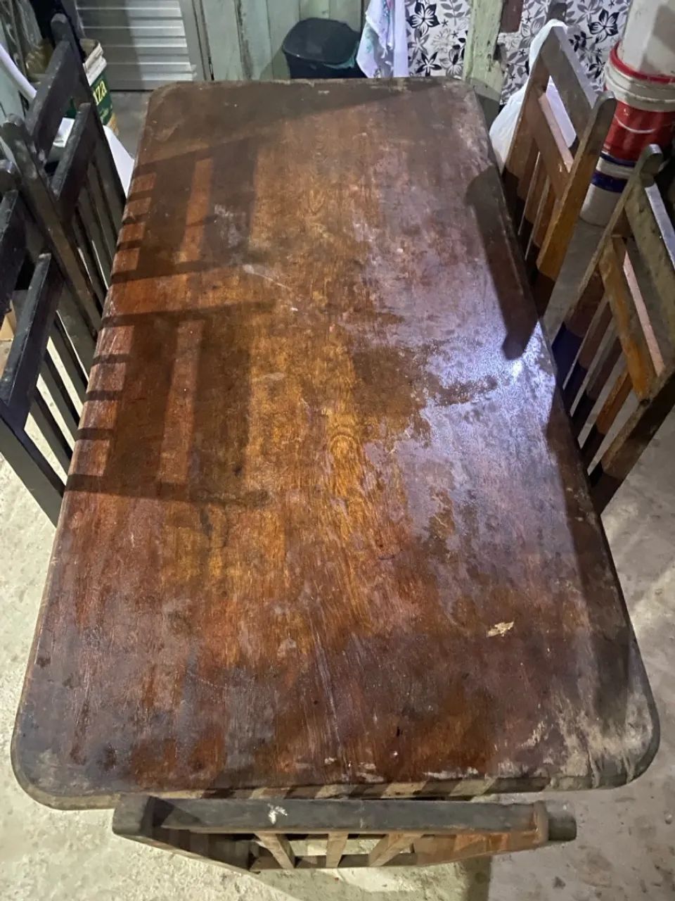 Mesa de madeira rústica