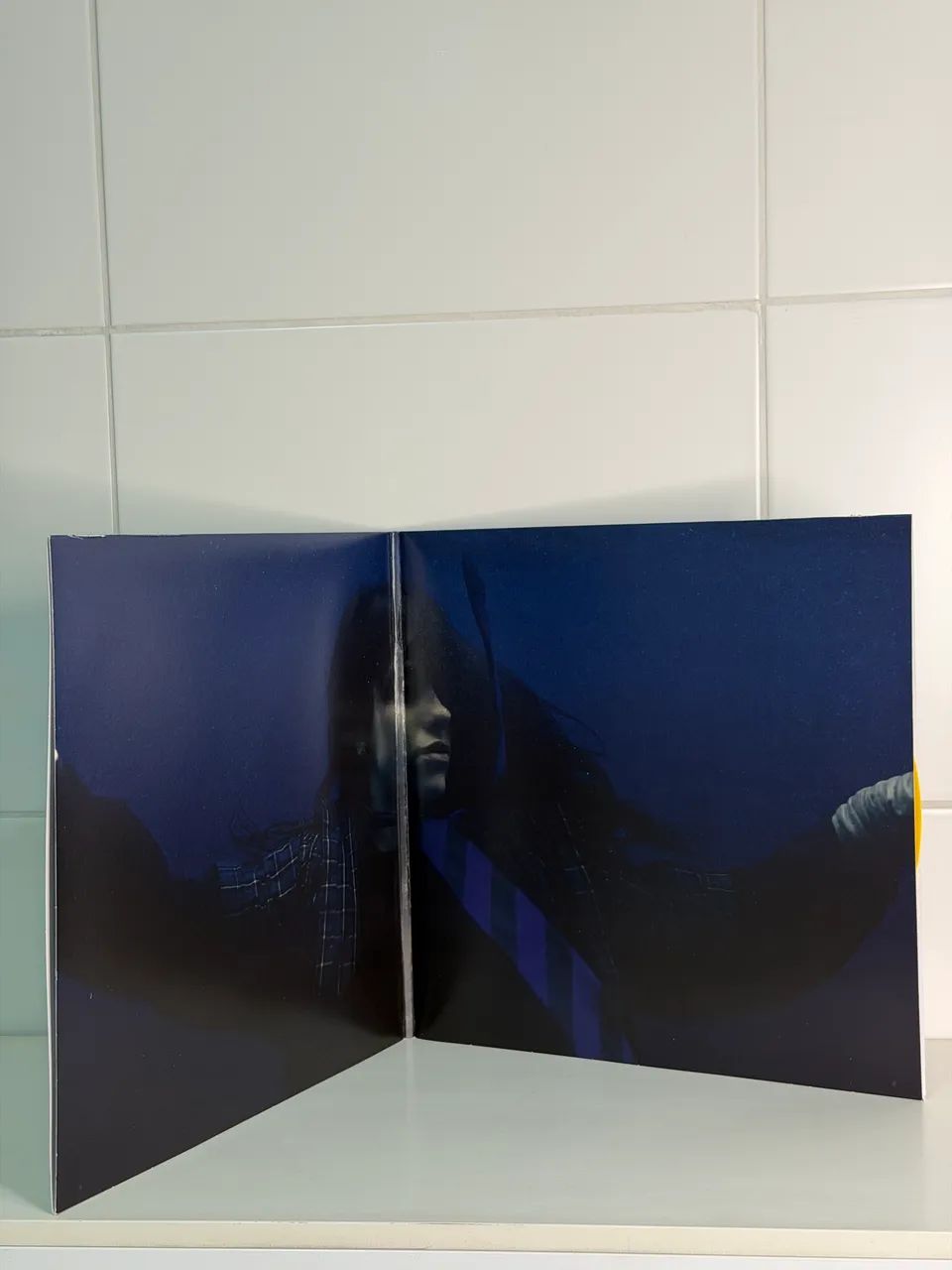Lp Billie Eilish - HIT ME HARD AND SOFT  - Foto 2