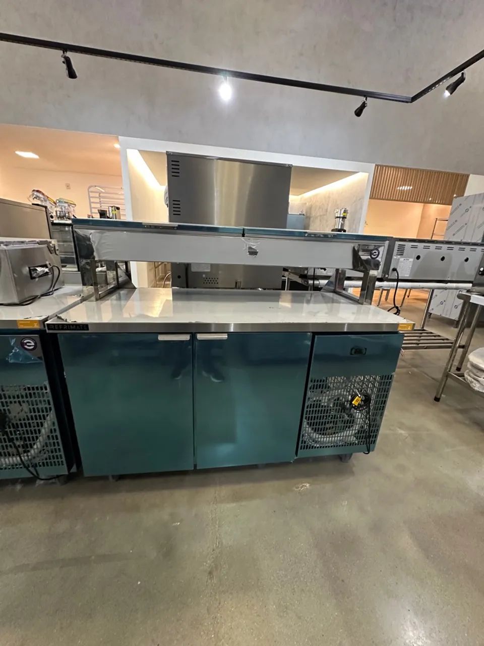 Balcão de serviço 1,5M c/condimentadora - refrimate 