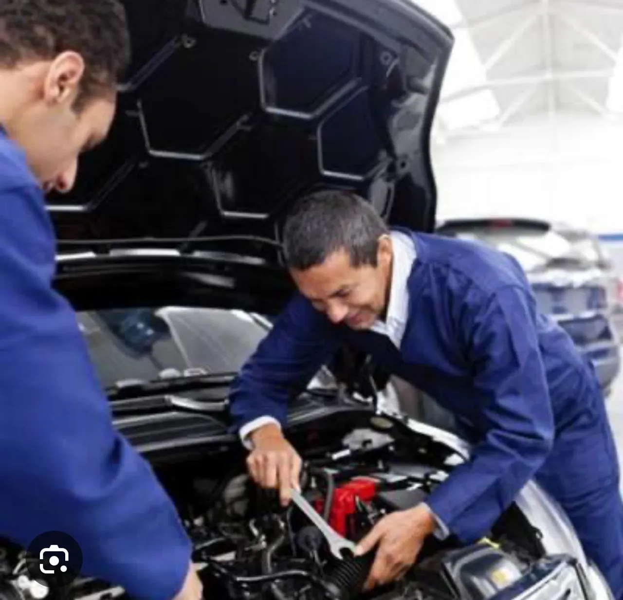 Vaga emprego auxiliar de mecânico automotivo