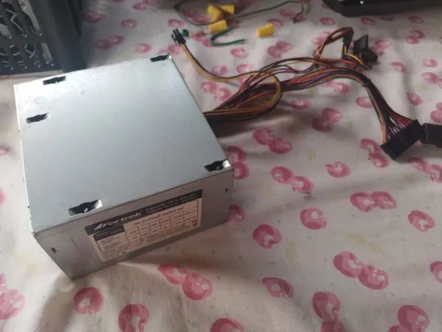 Fonte de computador ATX 20 + 4P Fortek 200W