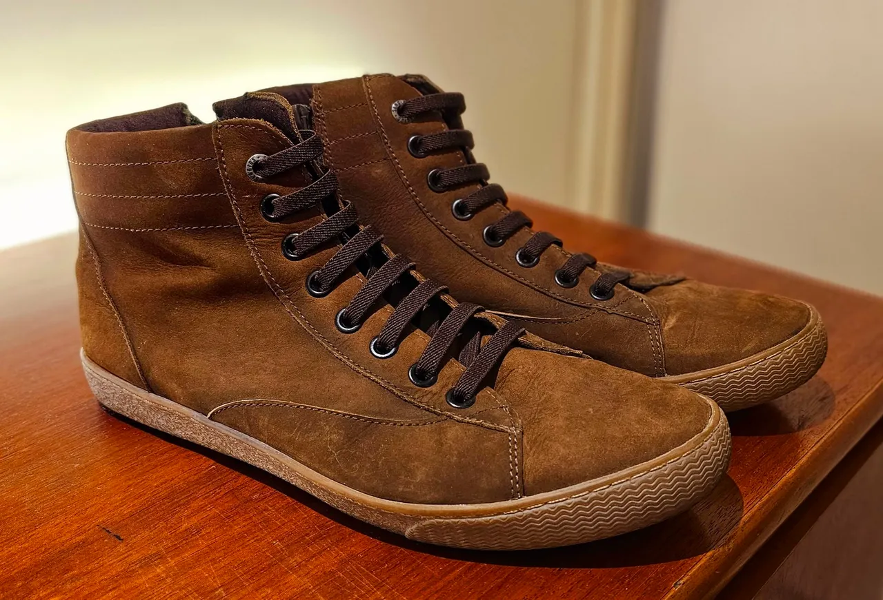Bota Sergios marrom de couro - usado