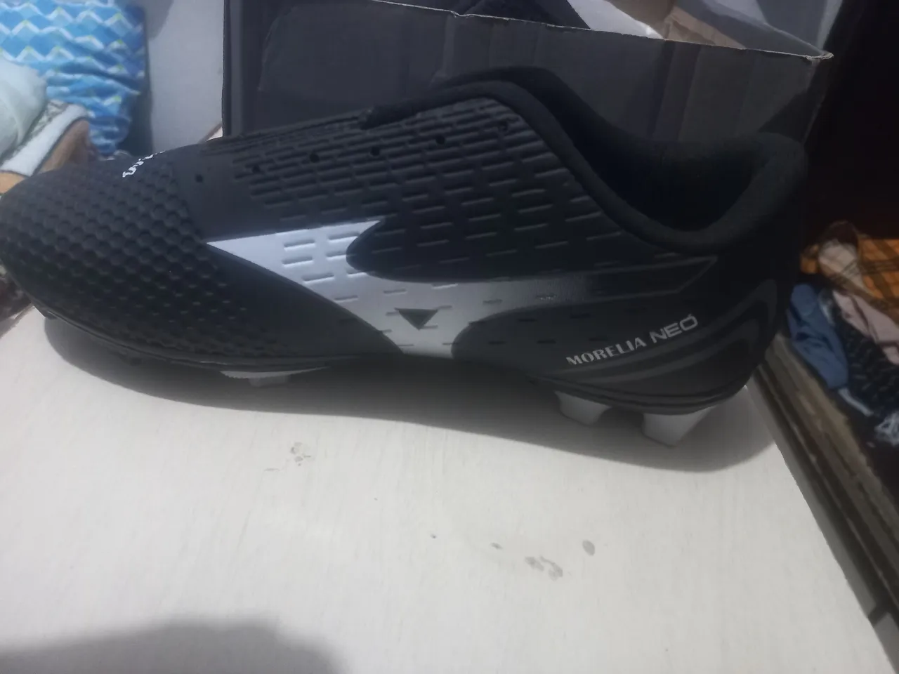 Chuteira Mizuno Morelia Neo