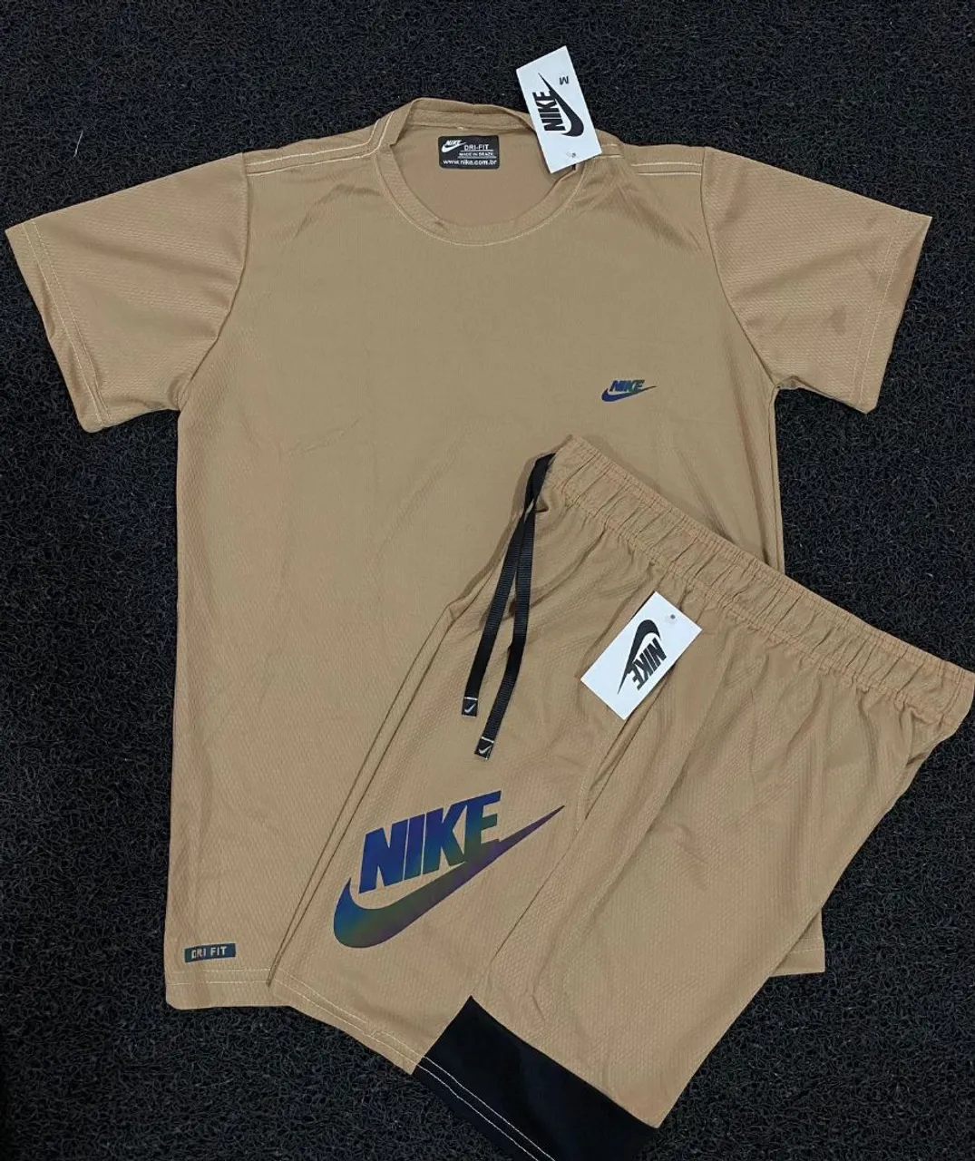 Conjunto Nike Dri-Fit Masculino Bege