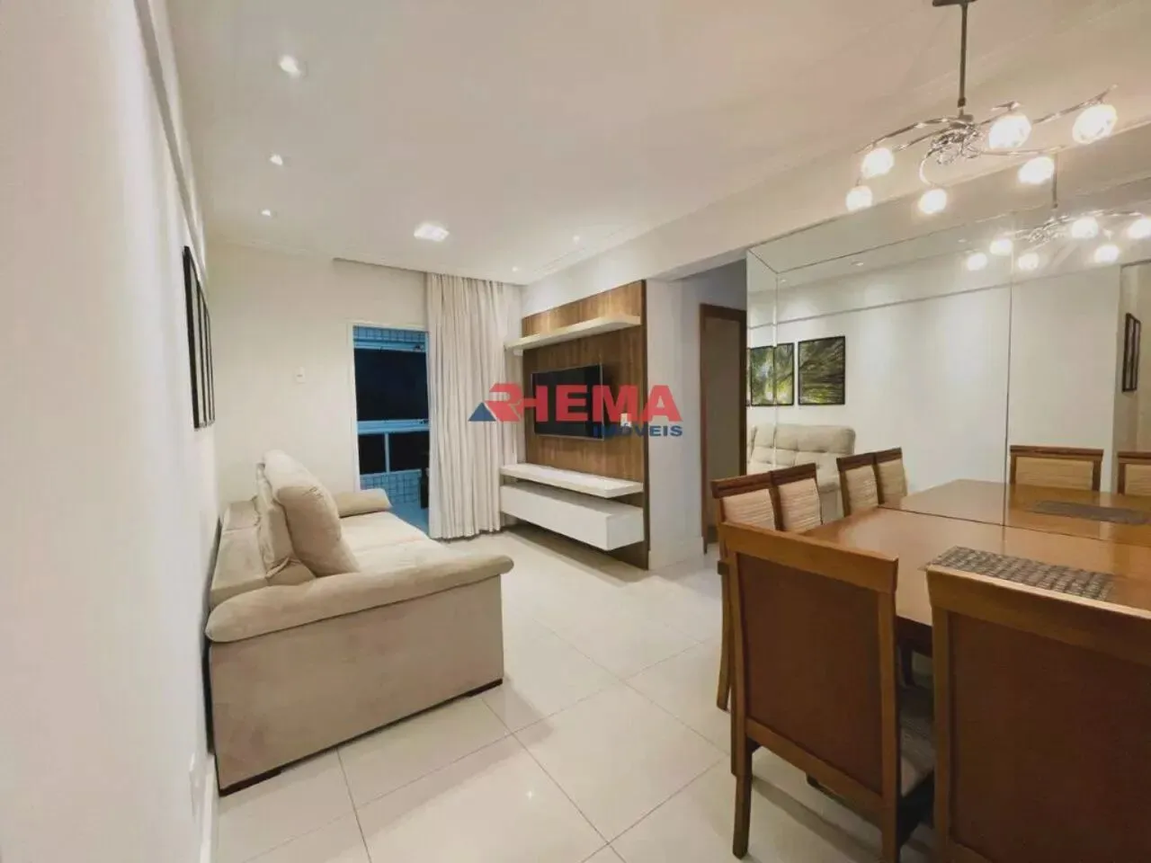 Imóvel para venda possui 87 metros quadrados com 3 quartos em Aparecida - Santos - SP
