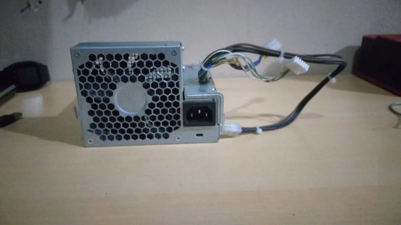 Fonte Para PC Desktop HP - Modelo 9055 com Setalhes - Foto 3