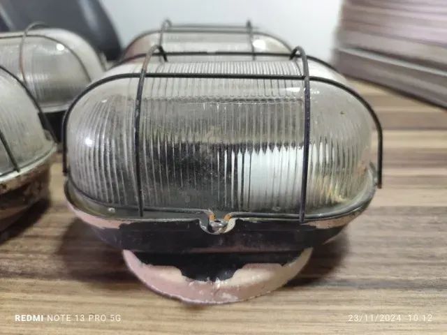 RELÍQUIA - 04 LUMINARIAS INDUSTRIAL (TARTARUGA) EM METAL E VIDRO - Foto 2