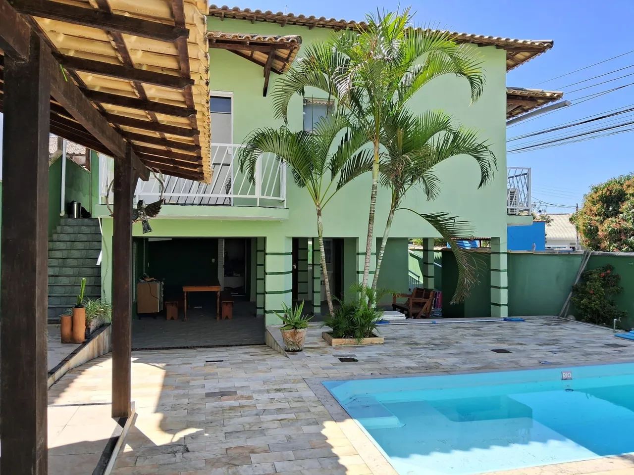 Peró Piscina e Churrasqueira. 