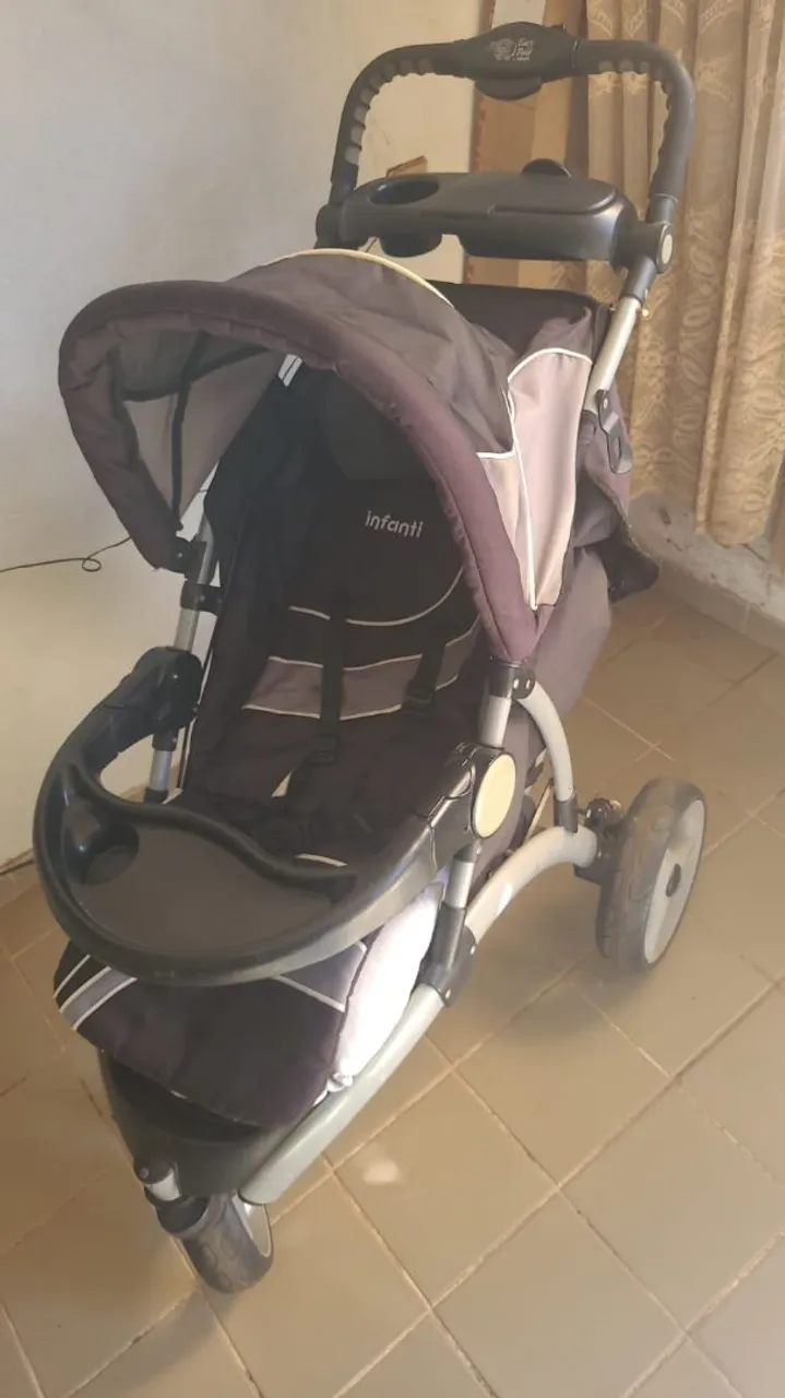 Carrinho de bebê easy fold Infanti 3499884x1588