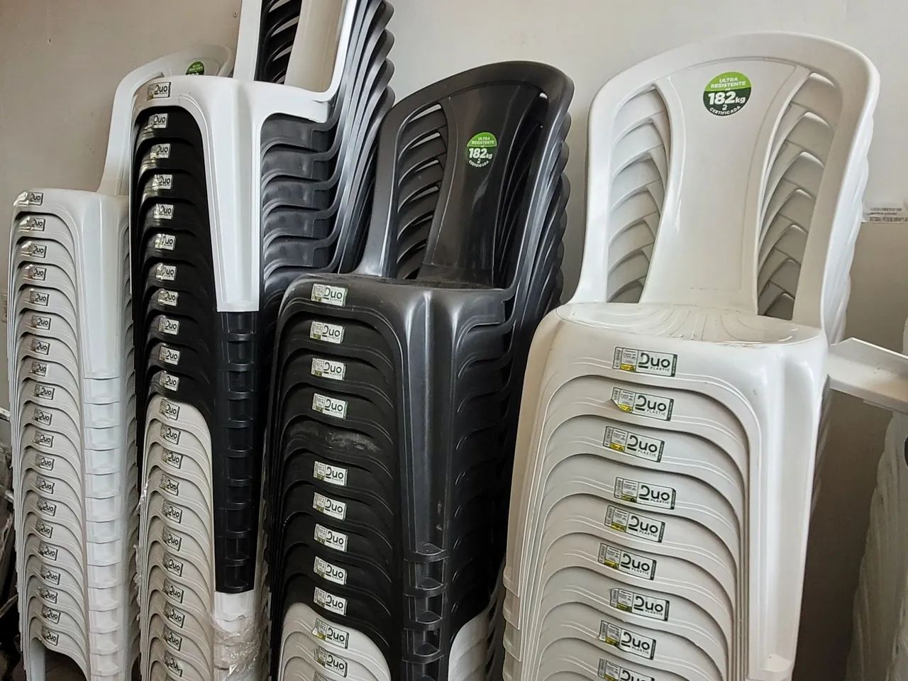 CADEIRA SEM BRACO E COM BRAÇO  - Foto 3