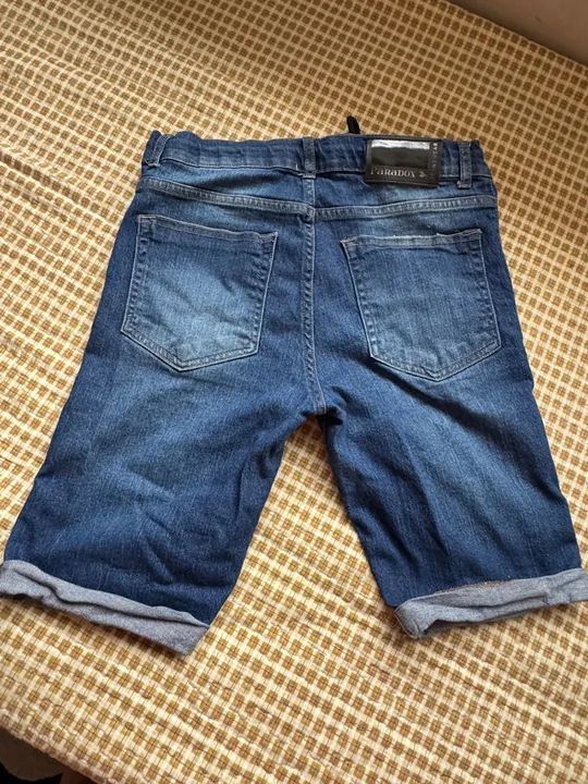 Bermuda jeans com elastano 