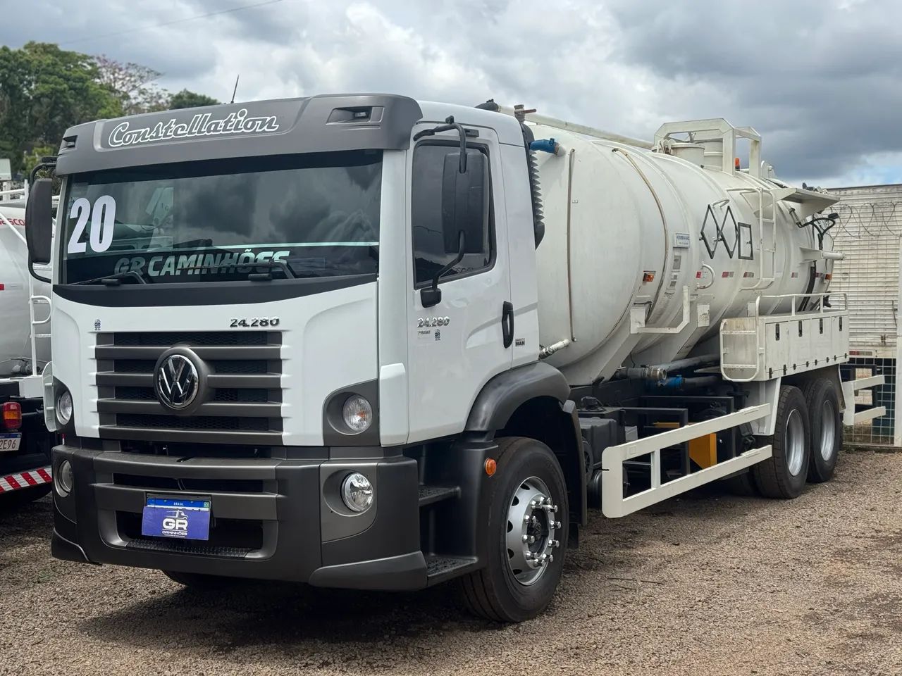 CAMINHÃO VW 24-280 2020 TANQUE LIMPA FOSSA COM HIDROJATO EXTRA