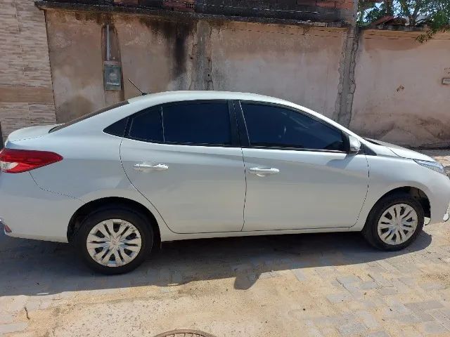 Toyota YARIS SEDAN 1.5 16V FLEX XL MULTIDRIVE