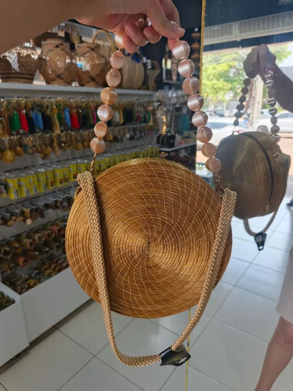 Bolsa de capim dourado com pérolas  - Foto 5