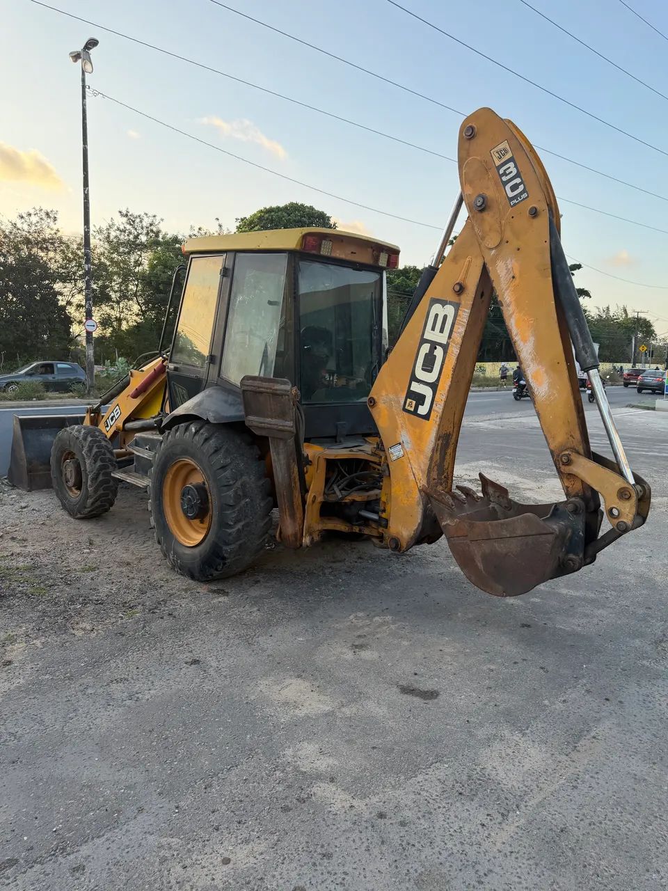 Retroescavadeira JCB 2014 - Foto 2