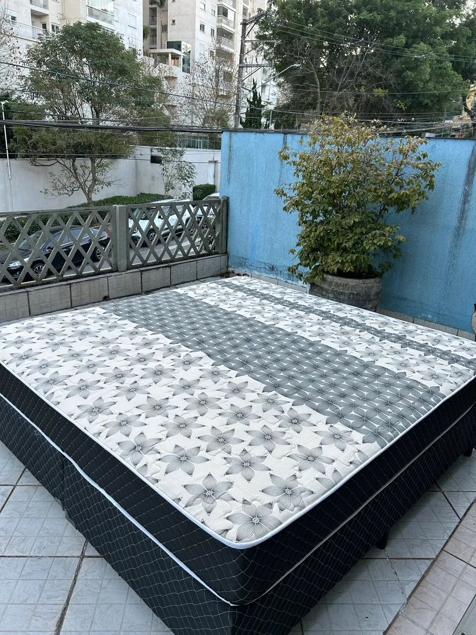 Cama box king size usada (190 x 200)  - Foto 3