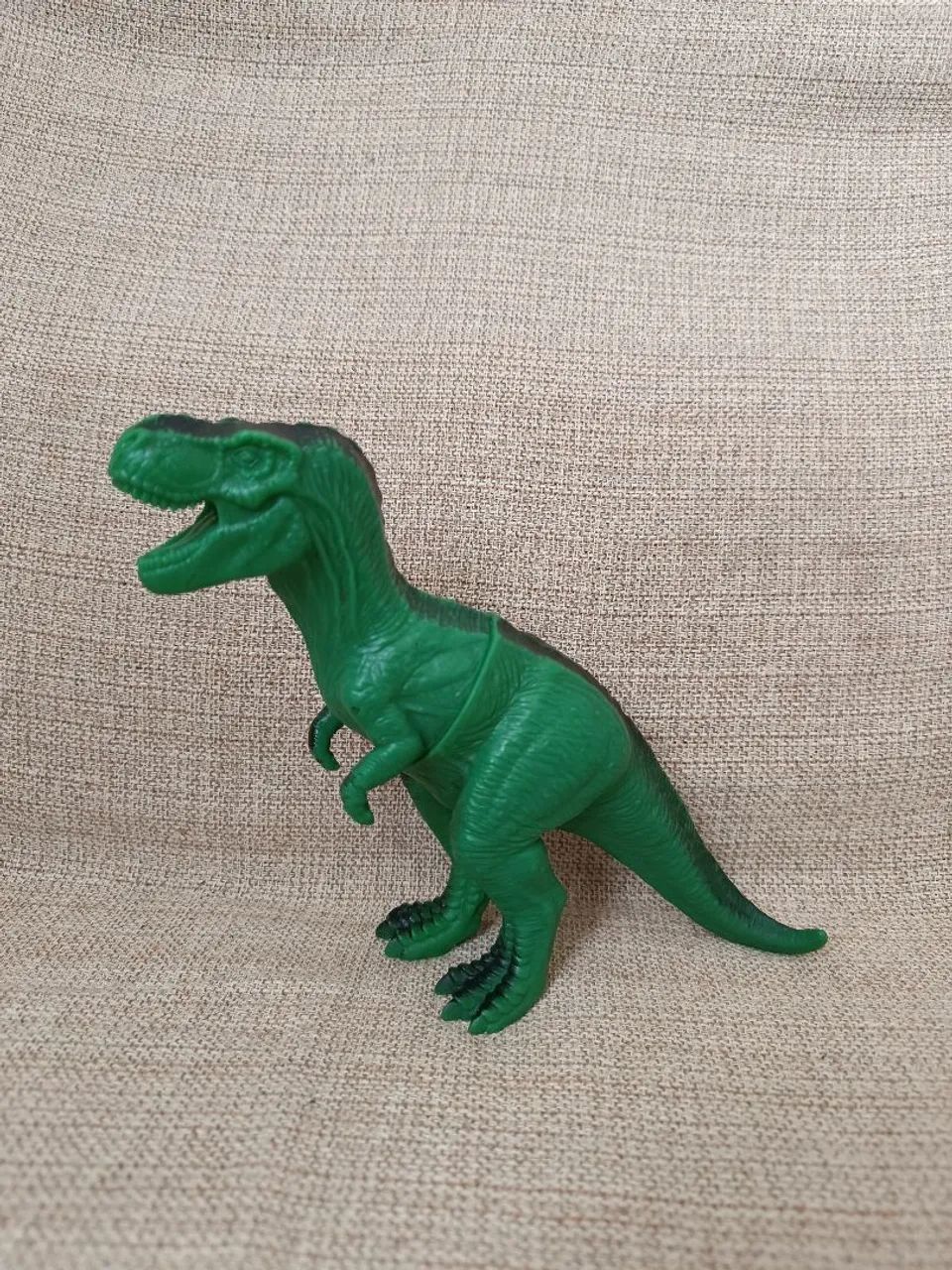 Kit dinossauros de borracha / brinquedo  - Foto 2